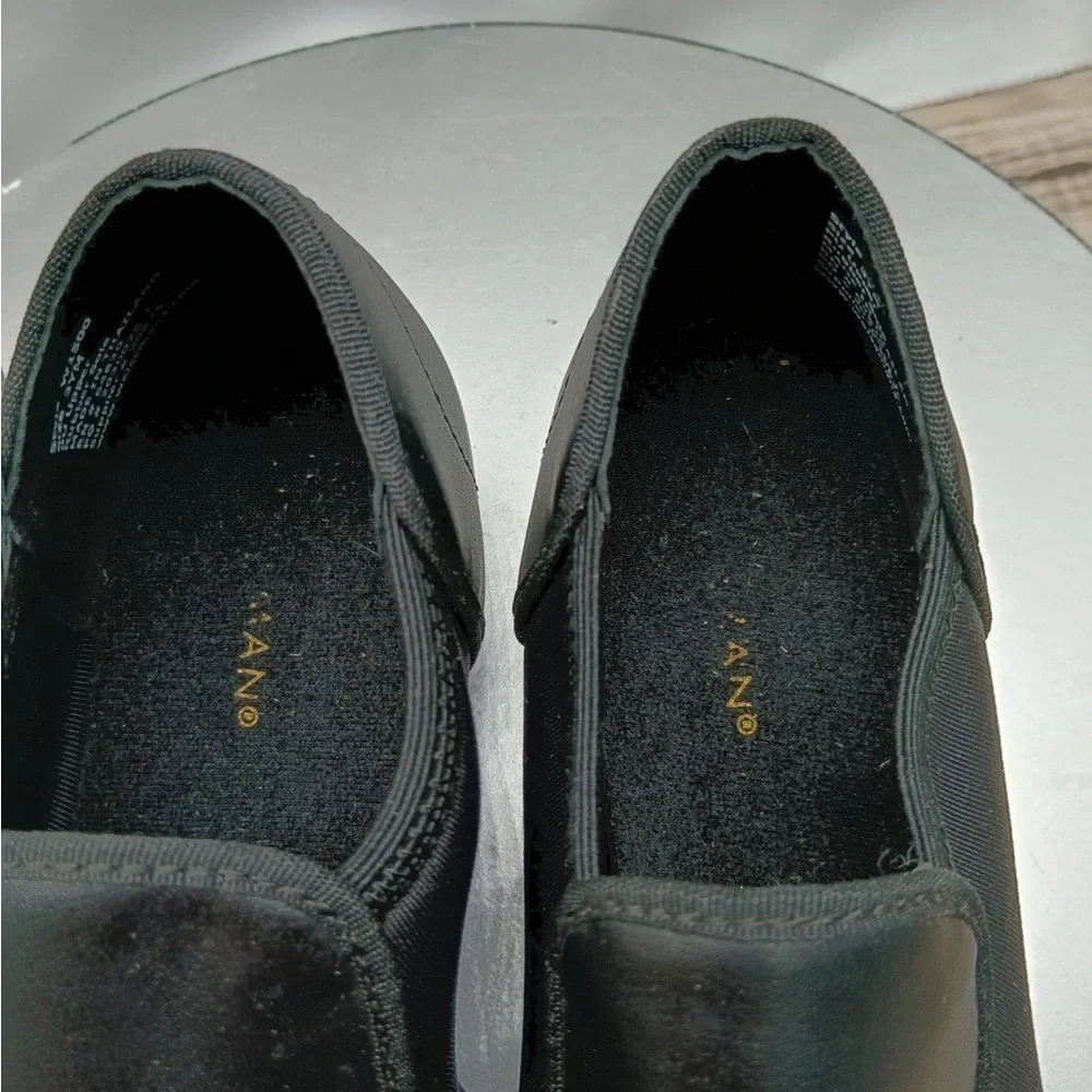 Weisman Elegant Black Women's Slip-On Shoes size 3Y pre owned good condition